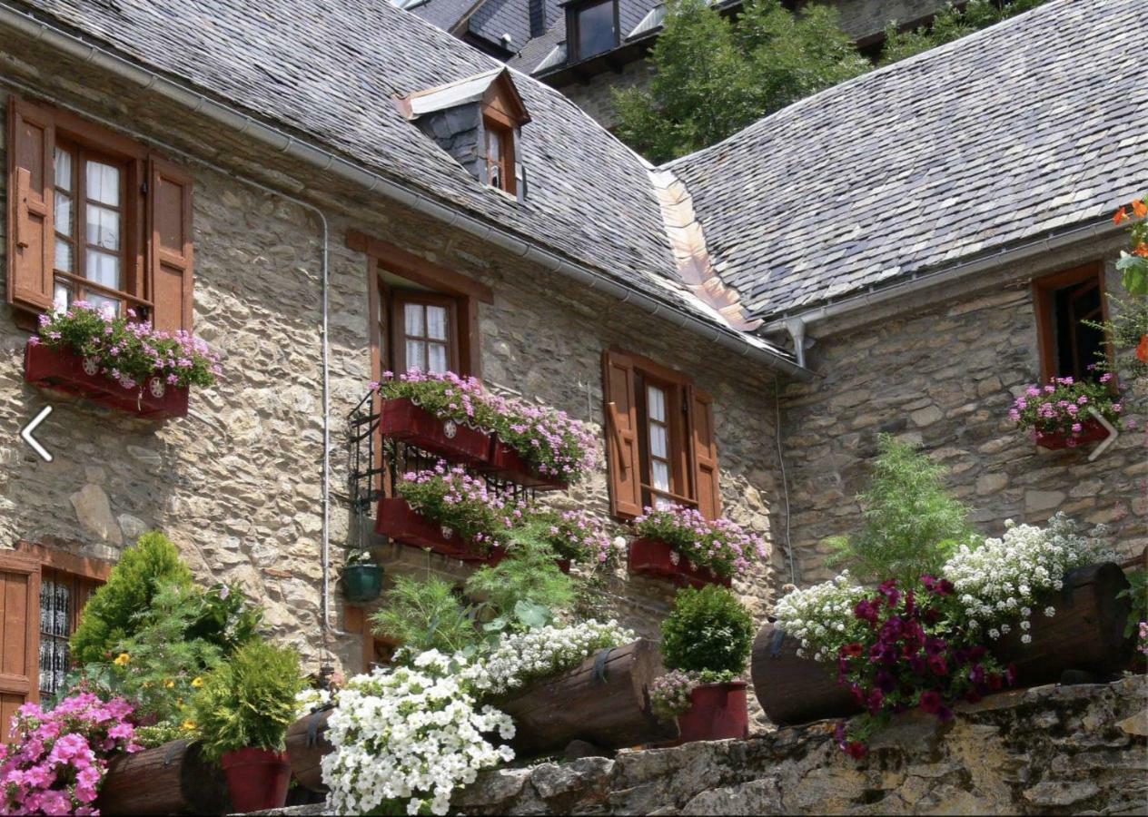 Casa esquí en pueblo junto a Baqueira Beret Ski Bagergue Exterior foto